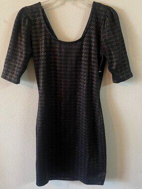 TEA N ROSE SMALL BLACK & METALLIC GOLD BODYCON MINI DRESS W/ HOUNDSTOOTH PATTERN